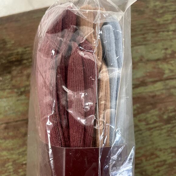 Active After Coffee 3 pack crew socks NWT One Size - Picture 2 of 3